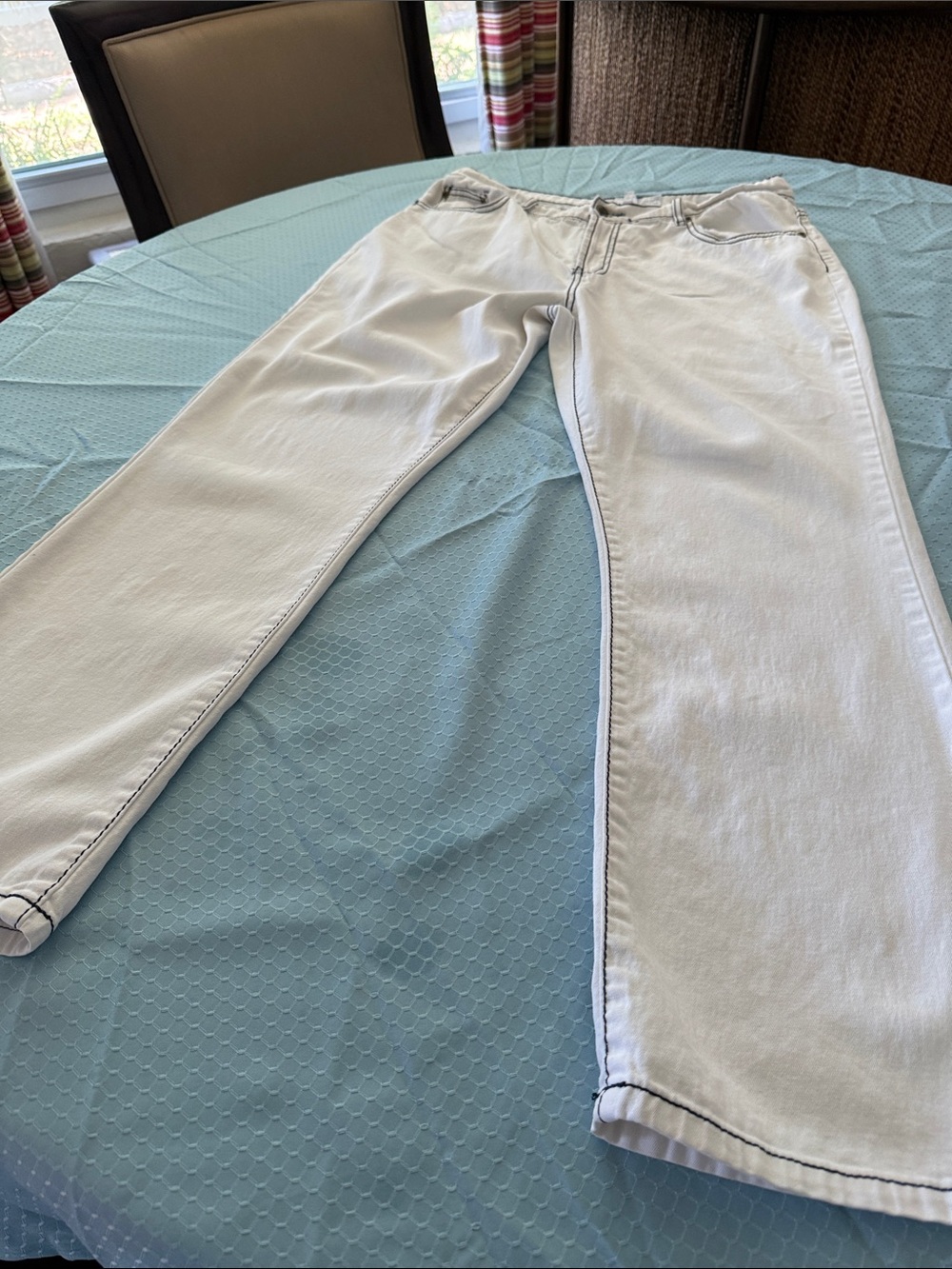 Women’s White with navy trim Wide-Leg Jeans
